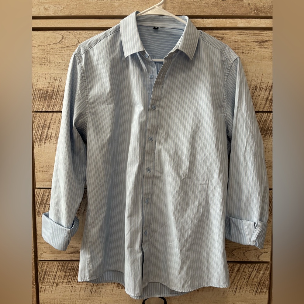 NWOT - 2 pk bundle 
Mens white and blue button up shirts - Picture 3 of 3